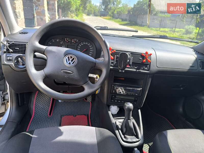 Универсал Volkswagen Golf 2002 в Бердичеве