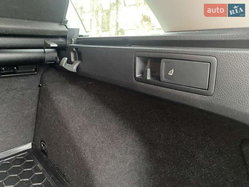 Універсал Volkswagen Golf 2018 в Рівному