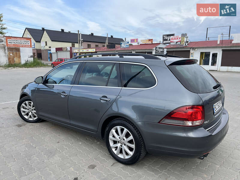 Універсал Volkswagen Golf 2009 в Золочеві