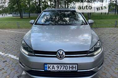 Універсал Volkswagen Golf 2017 в Києві