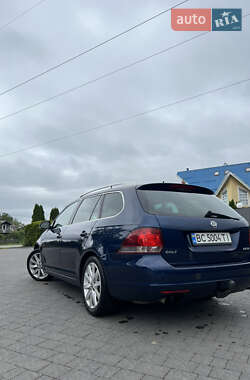 Универсал Volkswagen Golf 2011 в Долине