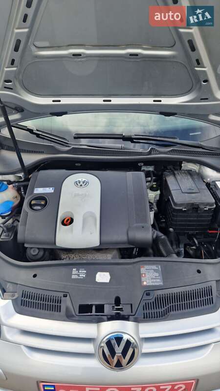 Хэтчбек Volkswagen Golf 2007 в Николаеве