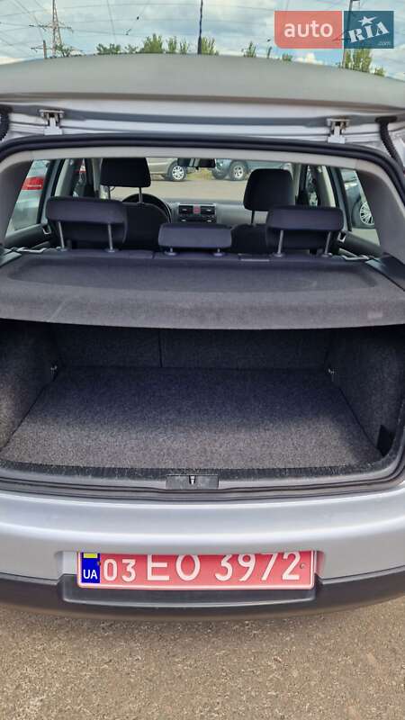 Хэтчбек Volkswagen Golf 2007 в Николаеве