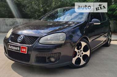 Хэтчбек Volkswagen Golf 2003 в Киеве