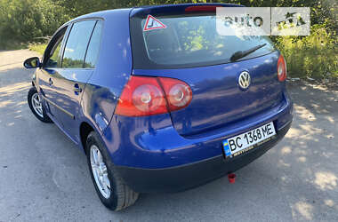 Хетчбек Volkswagen Golf 2004 в Дрогобичі