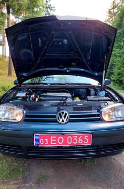 Хэтчбек Volkswagen Golf 2003 в Тростянце