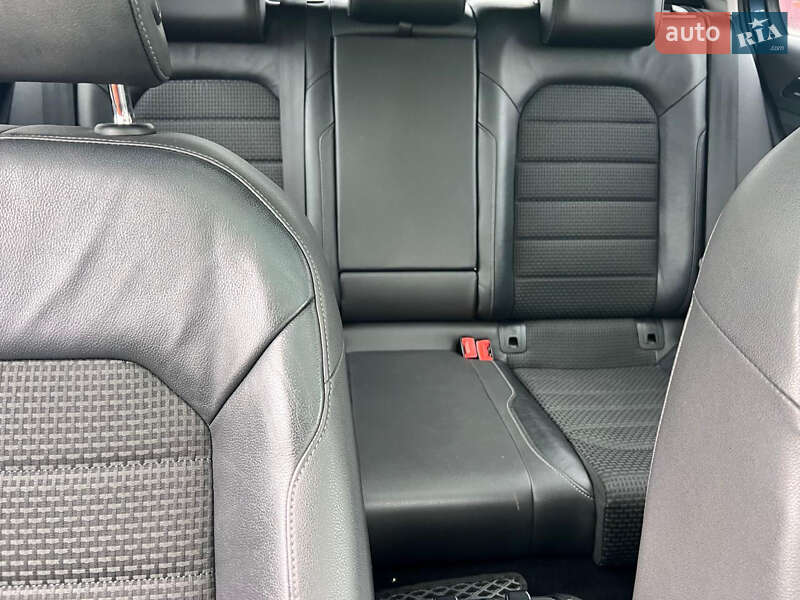 Хетчбек Volkswagen Golf 2013 в Луцьку