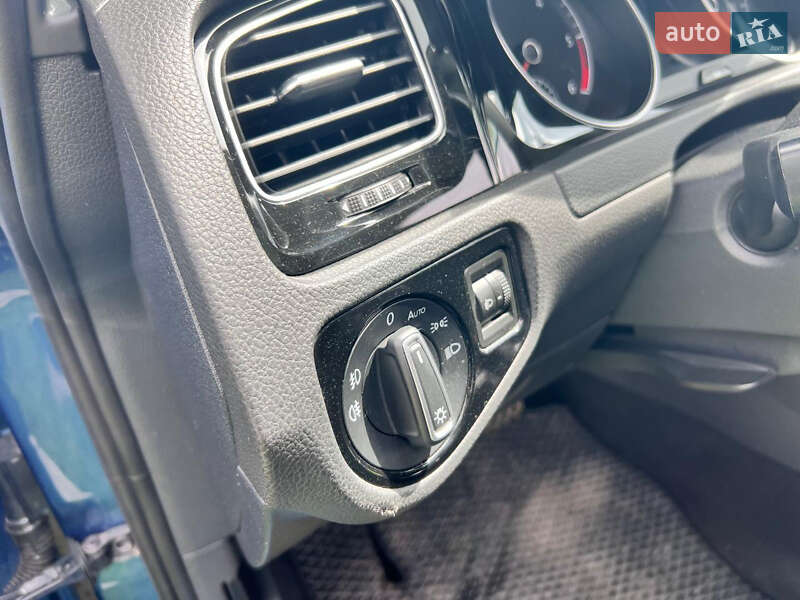 Хетчбек Volkswagen Golf 2013 в Луцьку