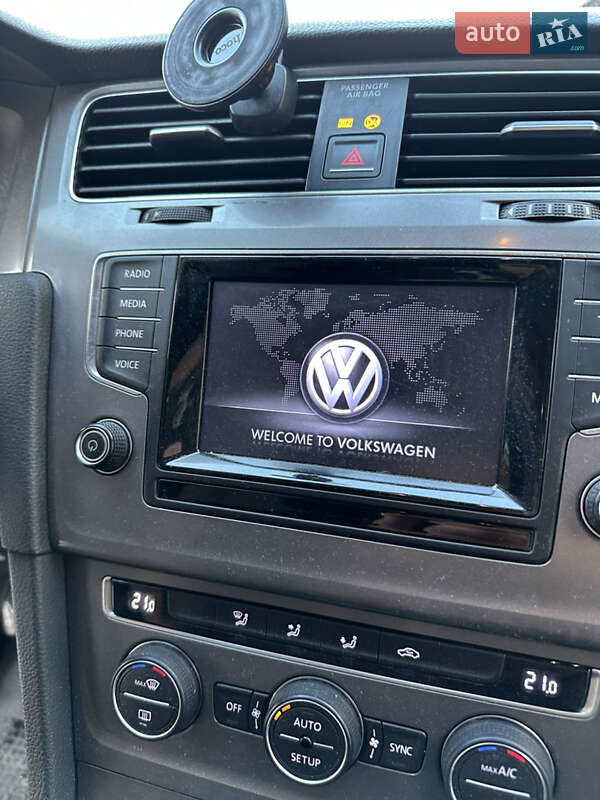 Универсал Volkswagen Golf 2014 в Львове