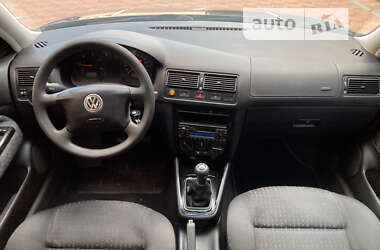 Хетчбек Volkswagen Golf 2000 в Одесі