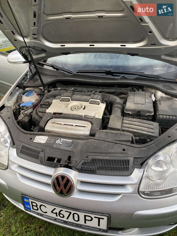 Хетчбек Volkswagen Golf 2007 в Львові