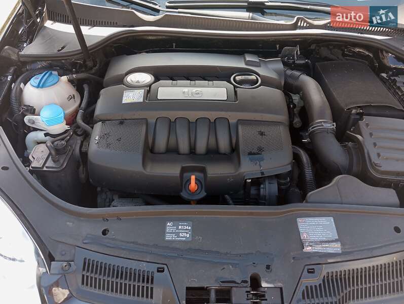 Хетчбек Volkswagen Golf 2008 в Могилів-Подільському