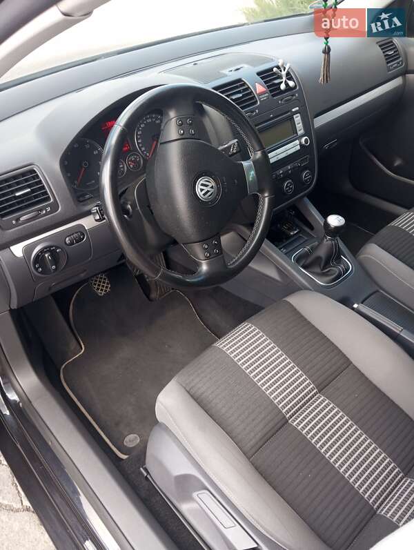 Хетчбек Volkswagen Golf 2008 в Могилів-Подільському