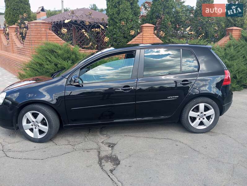Хетчбек Volkswagen Golf 2008 в Могилів-Подільському
