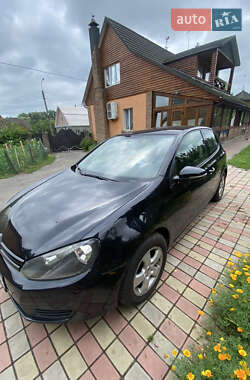 Хэтчбек Volkswagen Golf 2009 в 