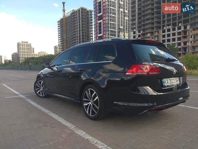 Універсал Volkswagen Golf 2016 в Києві