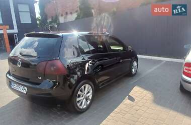 Хэтчбек Volkswagen Golf 2008 в 