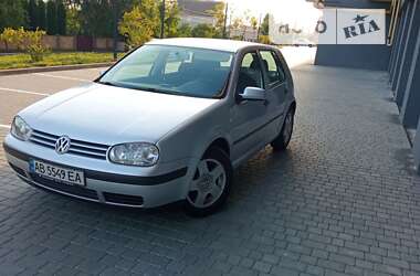 Хэтчбек Volkswagen Golf 2001 в Виннице