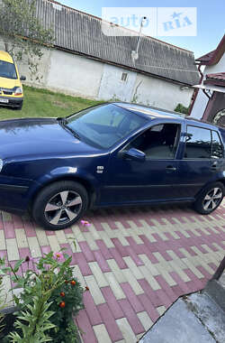 Хетчбек Volkswagen Golf 2001 в Тересві