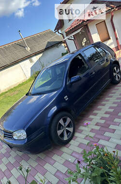 Хетчбек Volkswagen Golf 2001 в Тересві