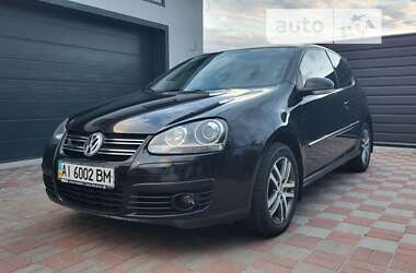 Хетчбек Volkswagen Golf 2008 в Святопетрівське