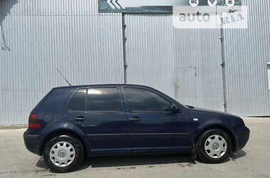 Хетчбек Volkswagen Golf 2001 в Косові