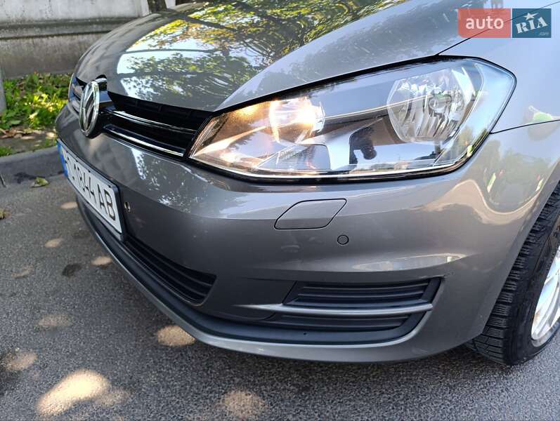 Універсал Volkswagen Golf 2015 в Львові