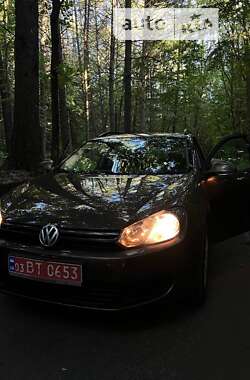 Универсал Volkswagen Golf 2010 в Луцке