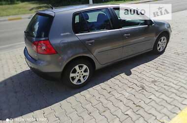 Хетчбек Volkswagen Golf 2006 в Києві