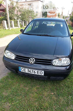 Хэтчбек Volkswagen Golf 2002 в Сокирянах