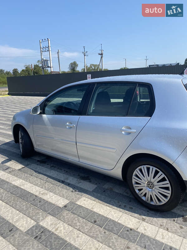 Хетчбек Volkswagen Golf 2007 в Львові