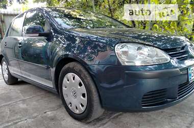 Хетчбек Volkswagen Golf 2004 в Запоріжжі