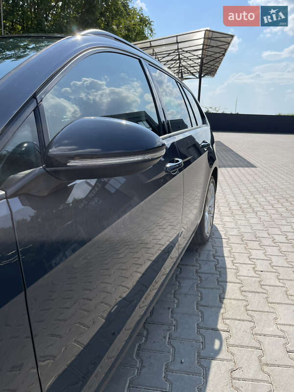 Універсал Volkswagen Golf 2017 в Тернополі