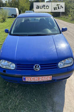 Хэтчбек Volkswagen Golf 2001 в Ровно