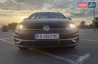 Универсал Volkswagen Golf 2017 в Киеве