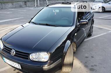 Универсал Volkswagen Golf 2001 в Тернополе