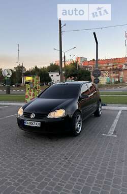 Хэтчбек Volkswagen Golf 2004 в Харькове