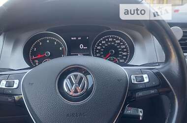 Універсал Volkswagen Golf 2015 в Києві