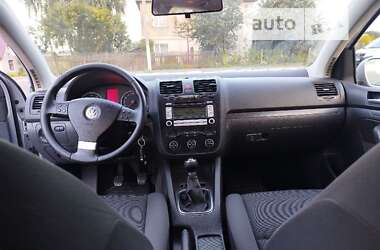 Хетчбек Volkswagen Golf 2007 в Локачах