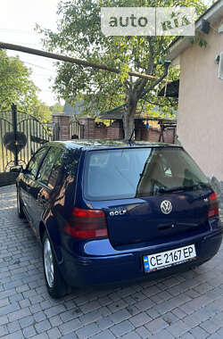 Хэтчбек Volkswagen Golf 2002 в Черновцах