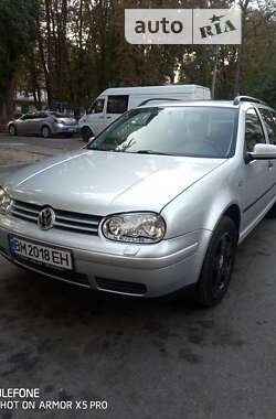 Універсал Volkswagen Golf 2000 в Сумах