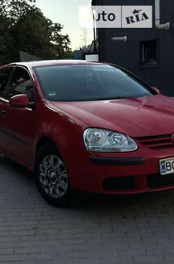 Хэтчбек Volkswagen Golf 2005 в Тернополе