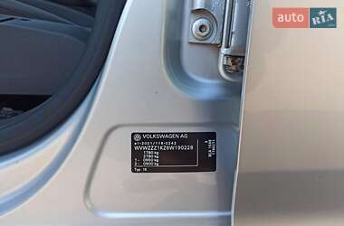 Хетчбек Volkswagen Golf 2006 в 