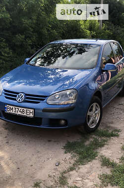 Хэтчбек Volkswagen Golf 2004 в Недригайлове