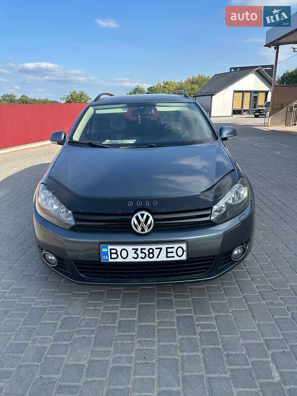 Універсал Volkswagen Golf 2013 в 