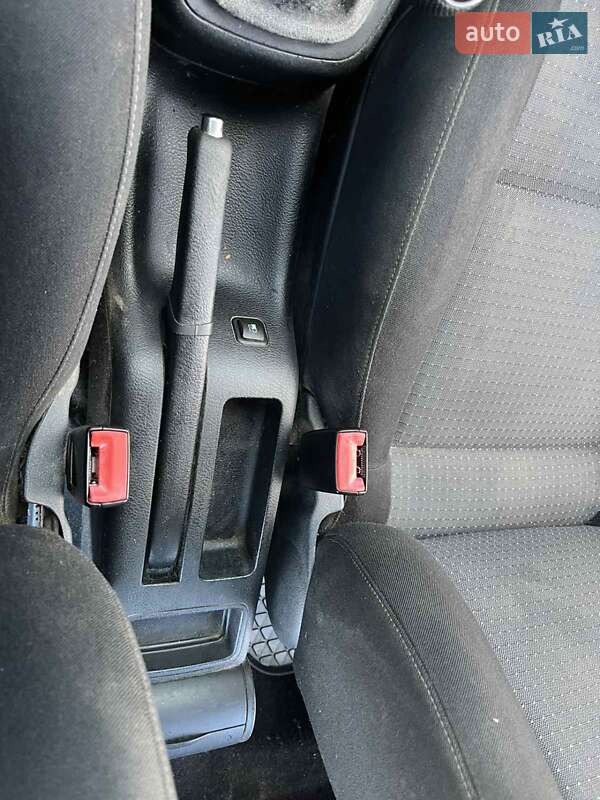 Універсал Volkswagen Golf 2003 в Самборі