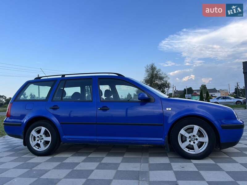 Універсал Volkswagen Golf 2003 в Самборі