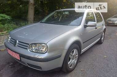 Хетчбек Volkswagen Golf 2002 в Львові