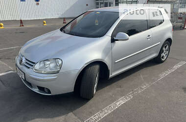 Хетчбек Volkswagen Golf 2006 в Кременчуці