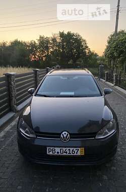 Універсал Volkswagen Golf 2014 в Калуші